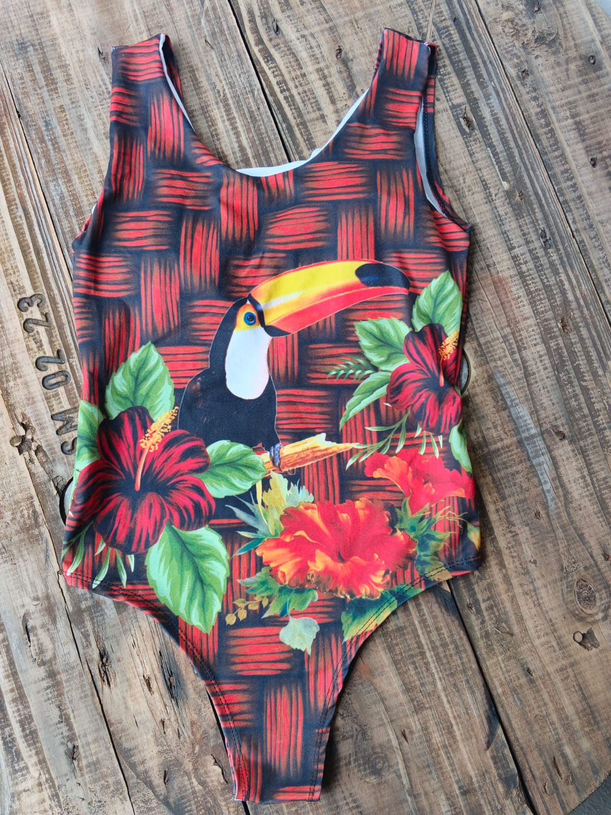 Maiô Body Tropical Tucano – Elegância Vibrante para o seu Verão